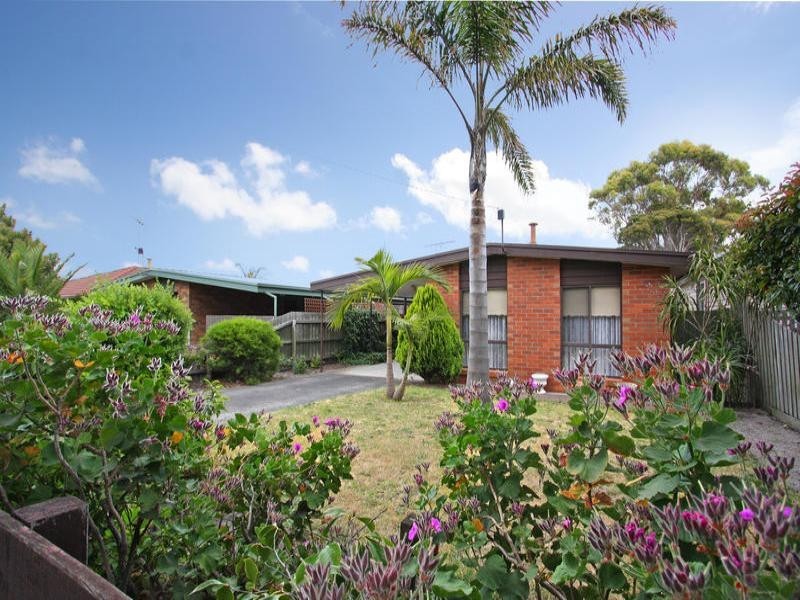 104 Third Avenue, Rosebud VIC 3939