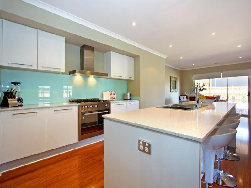 18 Peninsula Sands Boulevard, Rosebud VIC 3939