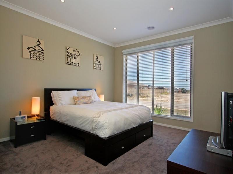 18 Peninsula Sands Boulevard, Rosebud VIC 3939