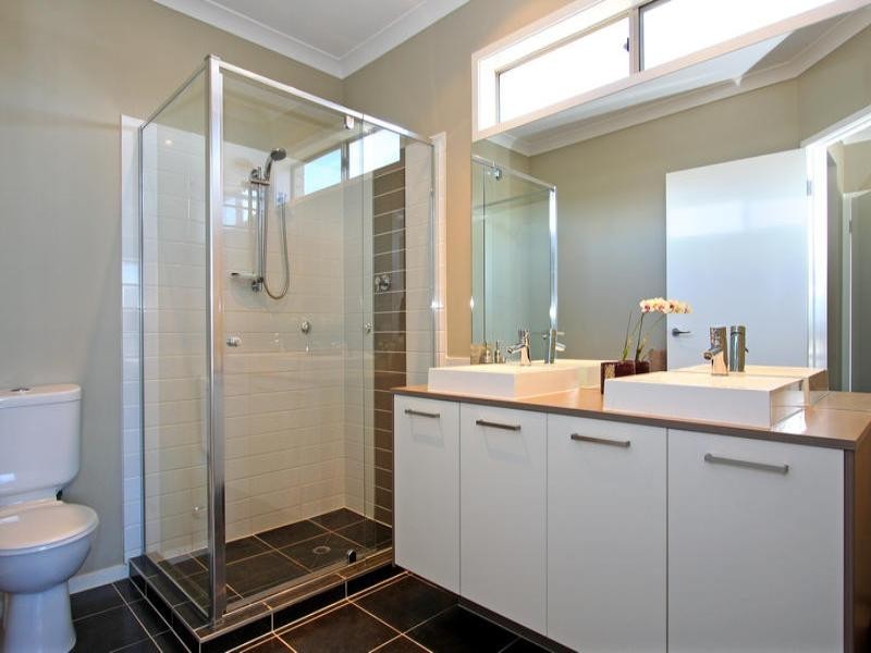 18 Peninsula Sands Boulevard, Rosebud VIC 3939