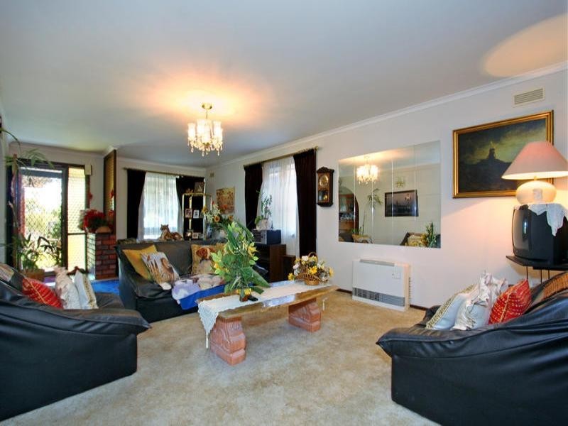 25 Sixth Avenue, Rosebud VIC 3939