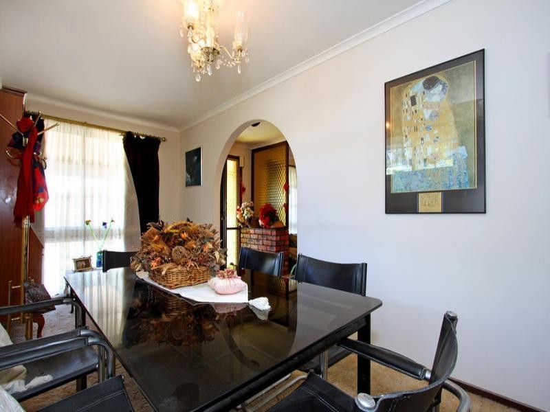 25 Sixth Avenue, Rosebud VIC 3939