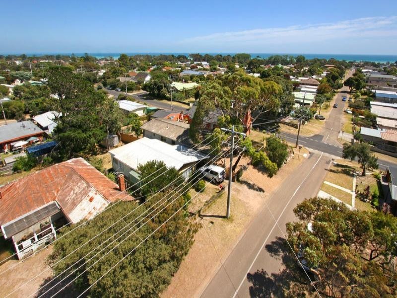 82 & 84 Fourth Avenue, Rosebud VIC 3939