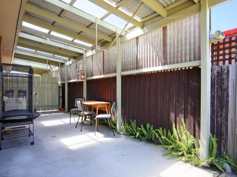 206 Ninth Avenue, Rosebud VIC 3939
