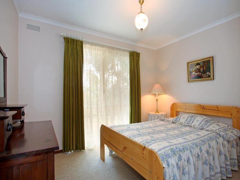 9 Nullawarre Avenue, Rosebud VIC 3939