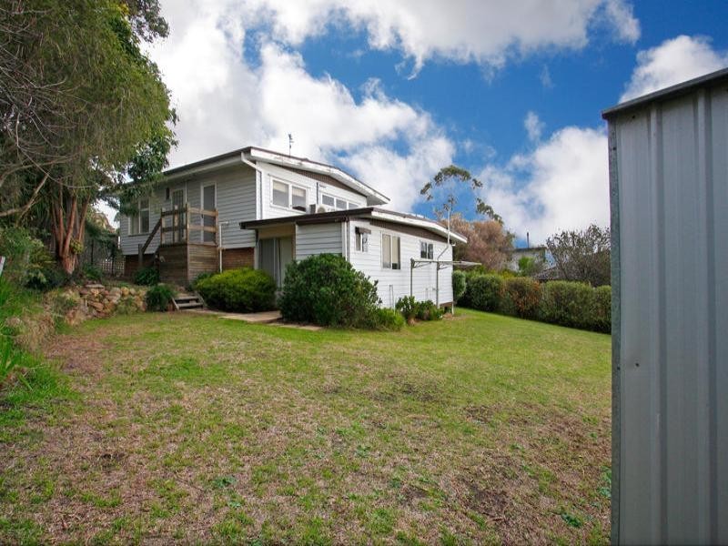 16 Murray Street, Mccrae VIC 3938