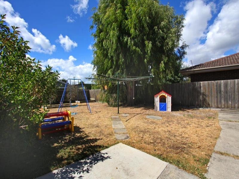 8 Sundew Avenue, Rosebud VIC 3939