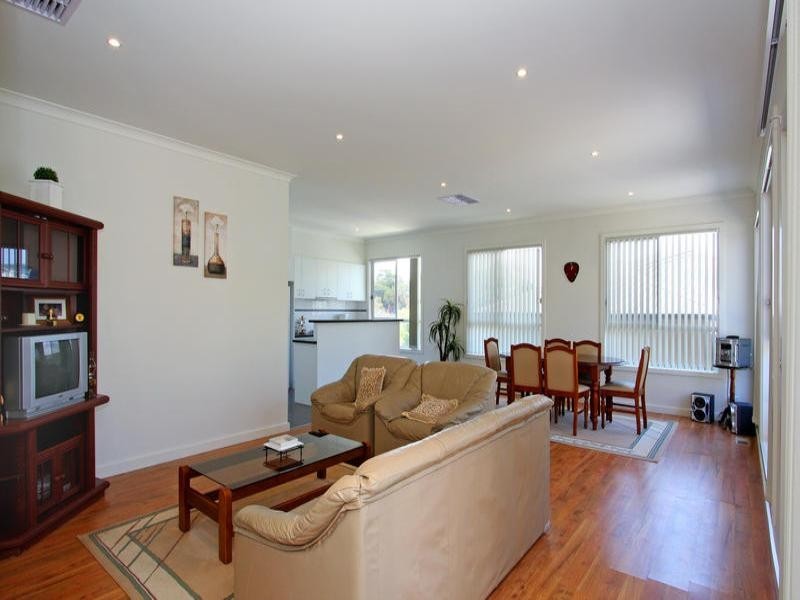 79 Fourth Avenue, Rosebud VIC 3939
