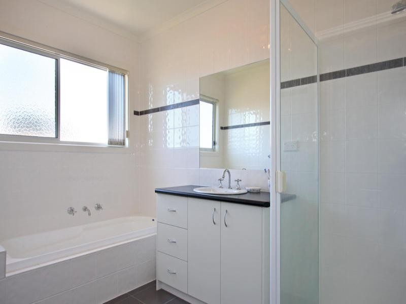 79 Fourth Avenue, Rosebud VIC 3939