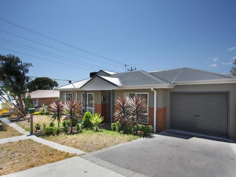79 Fourth Avenue, Rosebud VIC 3939