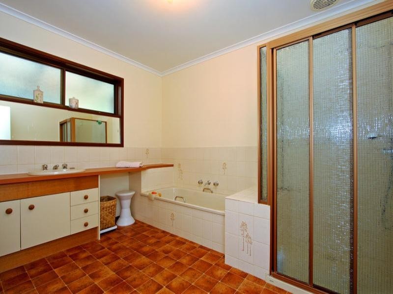 48 First Avenue, Rosebud VIC 3939