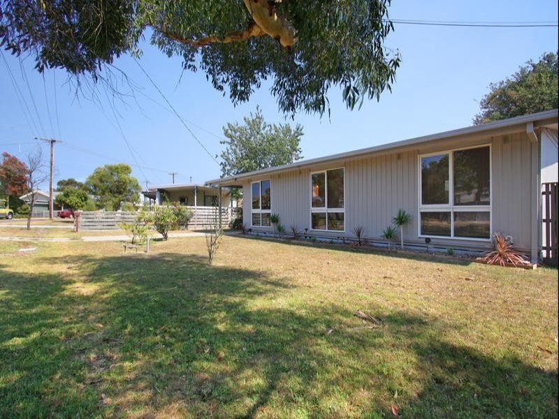36 Kingfisher Avenue, Rosebud VIC 3939
