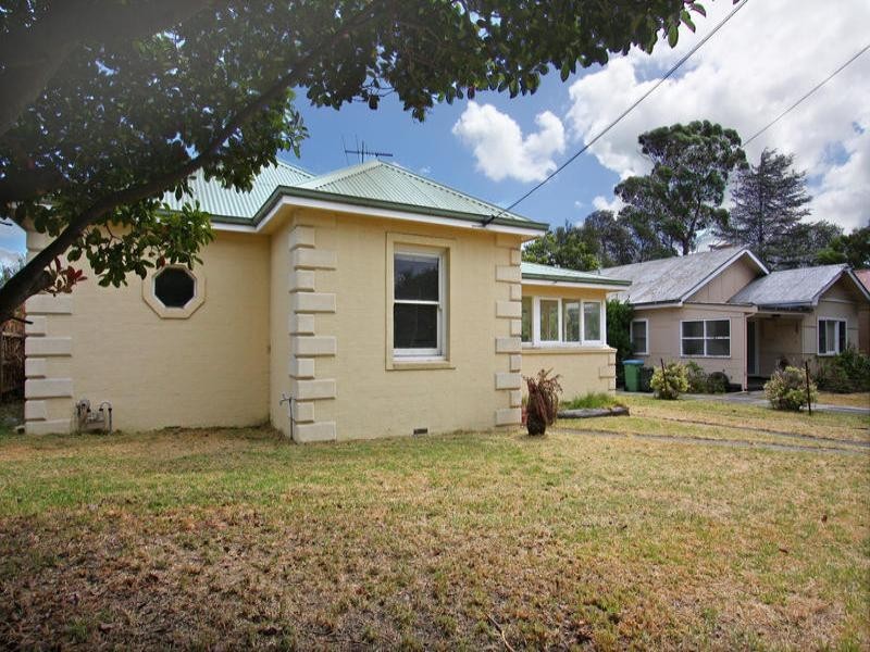 16 First Avenue, Rosebud VIC 3939