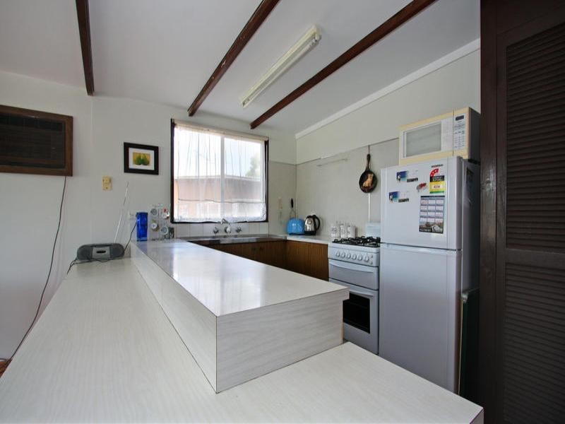 110 Sixth Avenue, Rosebud VIC 3939