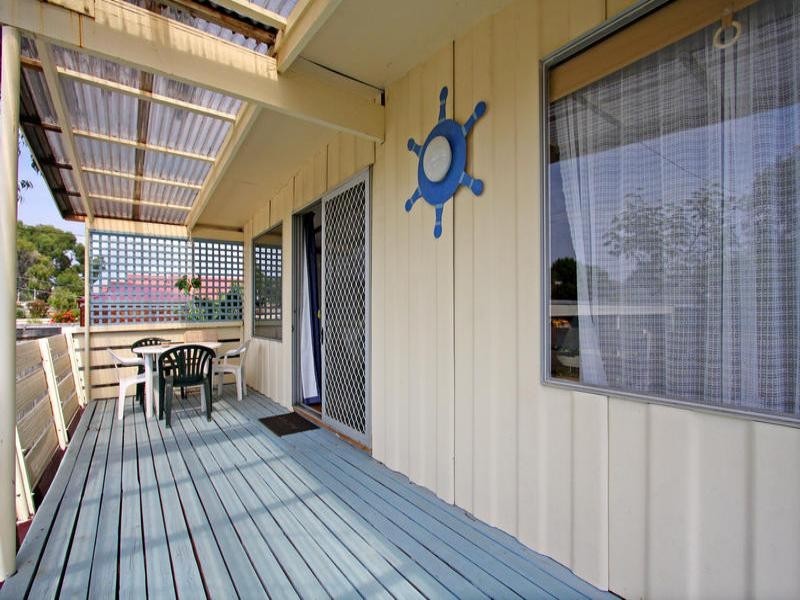 110 Sixth Avenue, Rosebud VIC 3939