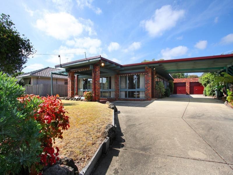 17 Harverson Drive, Rosebud VIC 3939