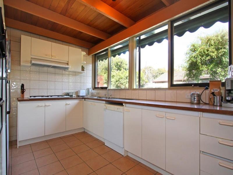 17 Harverson Drive, Rosebud VIC 3939