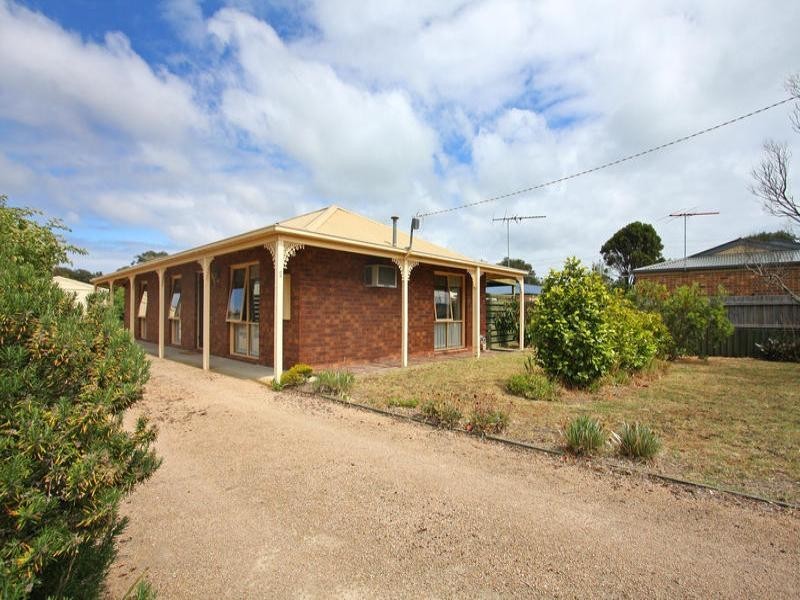 2 Shearwater Place, Rosebud VIC 3939