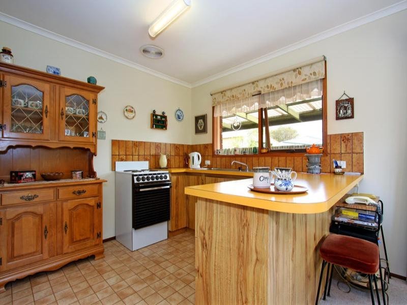 2 Shearwater Place, Rosebud VIC 3939