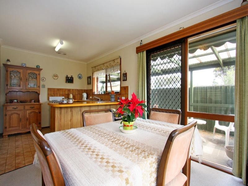 2 Shearwater Place, Rosebud VIC 3939