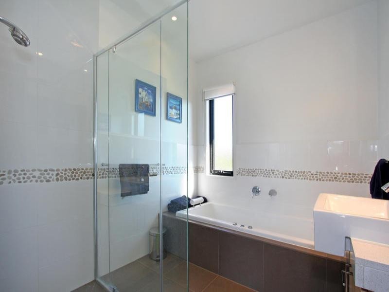 5/11-13 Woyna Avenue, Rosebud VIC 3939