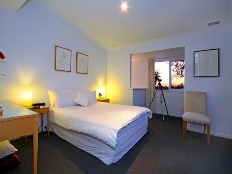 20 Murawa Drive, Rosebud VIC 3939