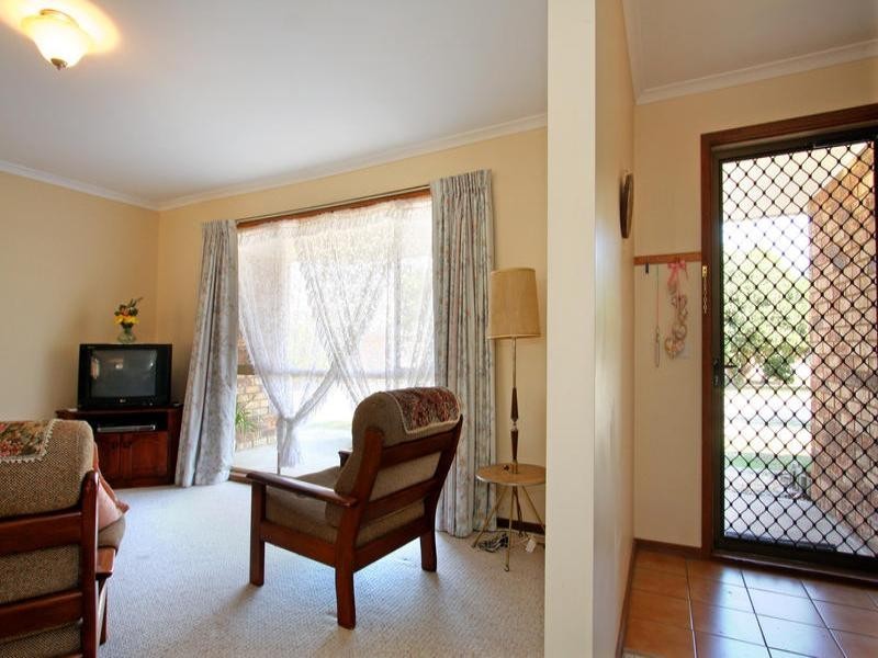 8/21a Howqua Drive, Rosebud VIC 3939