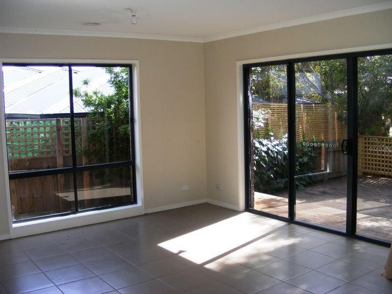 16 Warraburra Avenue, Rosebud VIC 3939