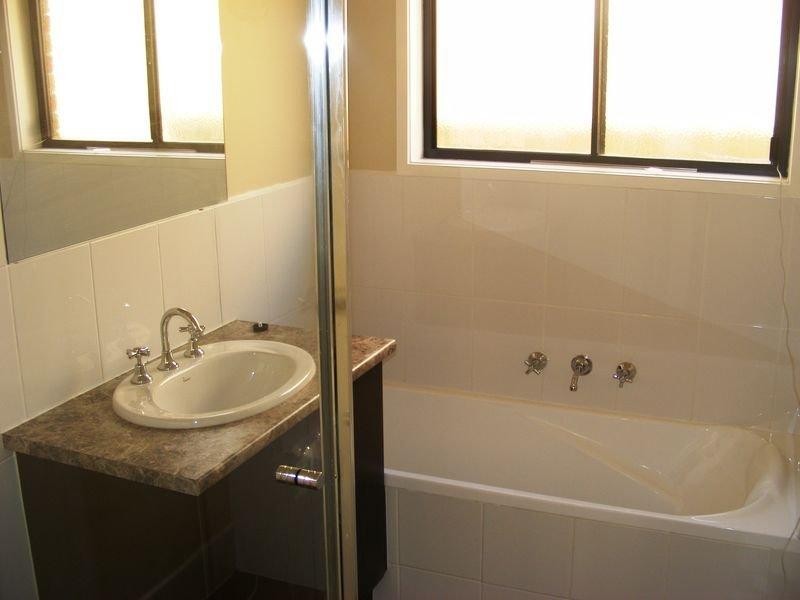 16 Warraburra Avenue, Rosebud VIC 3939