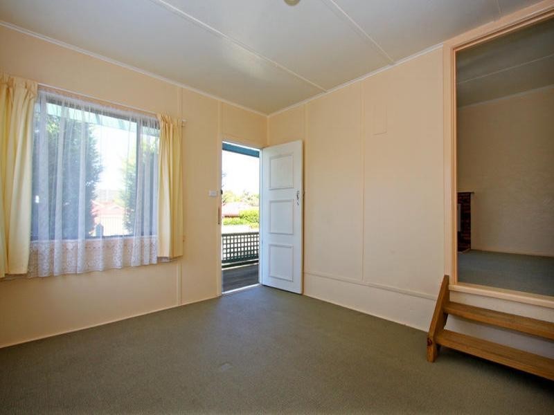 120 Ninth Avenue, Rosebud VIC 3939