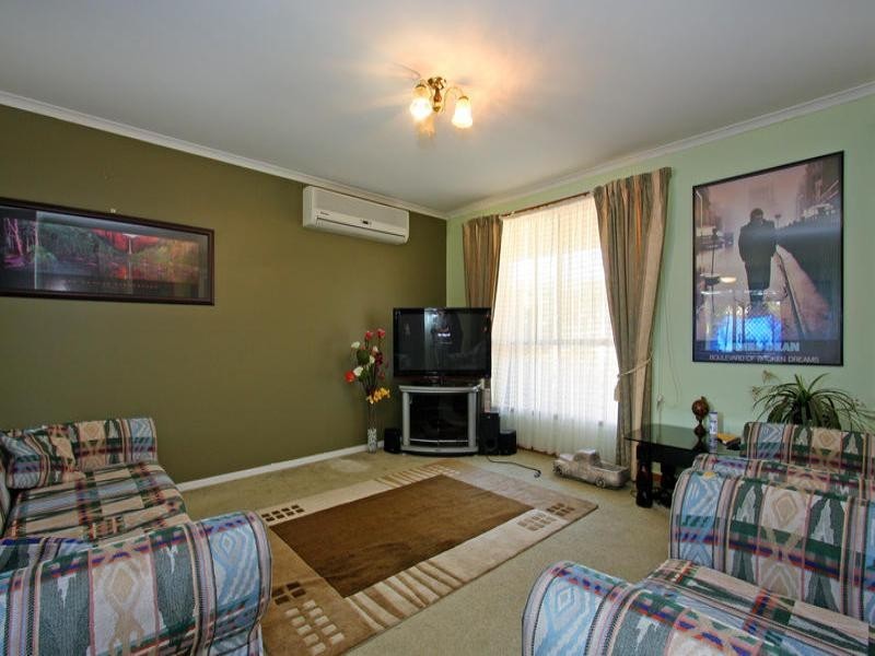 6 Harveson Drive, Rosebud VIC 3939