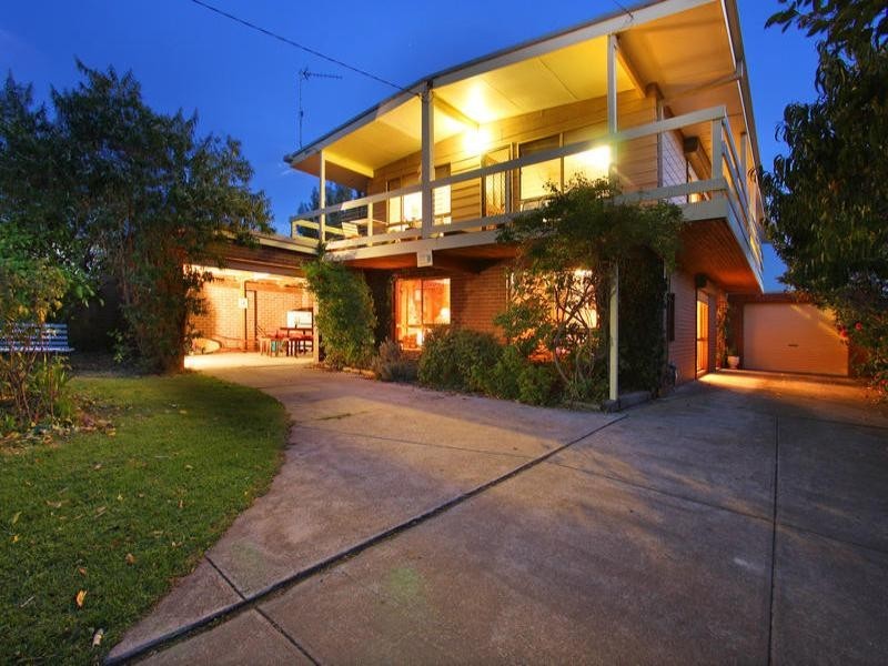 14 Clyde Road, Safety Beach VIC 3936