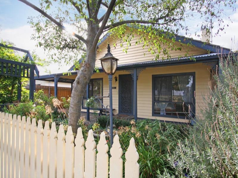 16 Mark Street, Rosebud VIC 3939