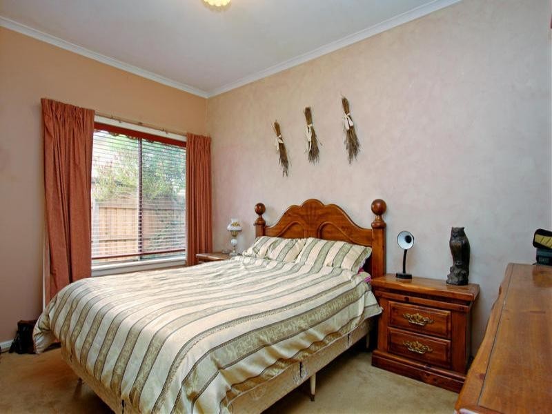 16 Mark Street, Rosebud VIC 3939