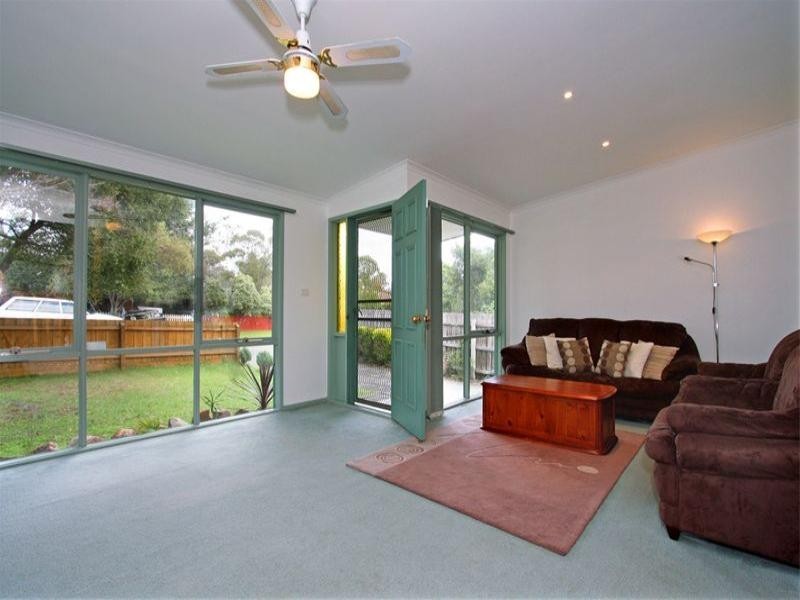 12 Burunda Road, Rosebud VIC 3939