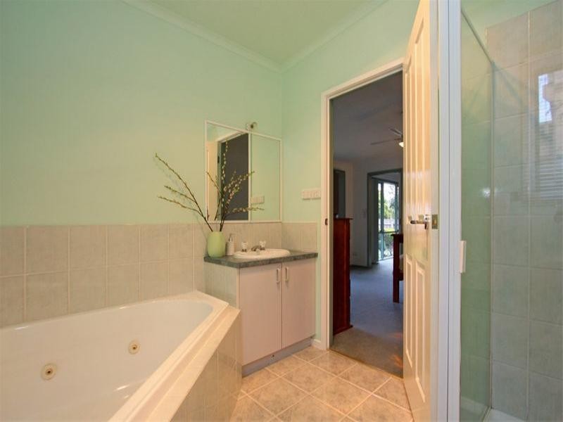 12 Burunda Road, Rosebud VIC 3939