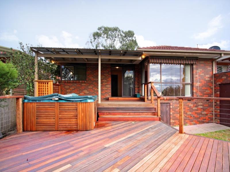 8 Dahlia Street, Dromana VIC 3936