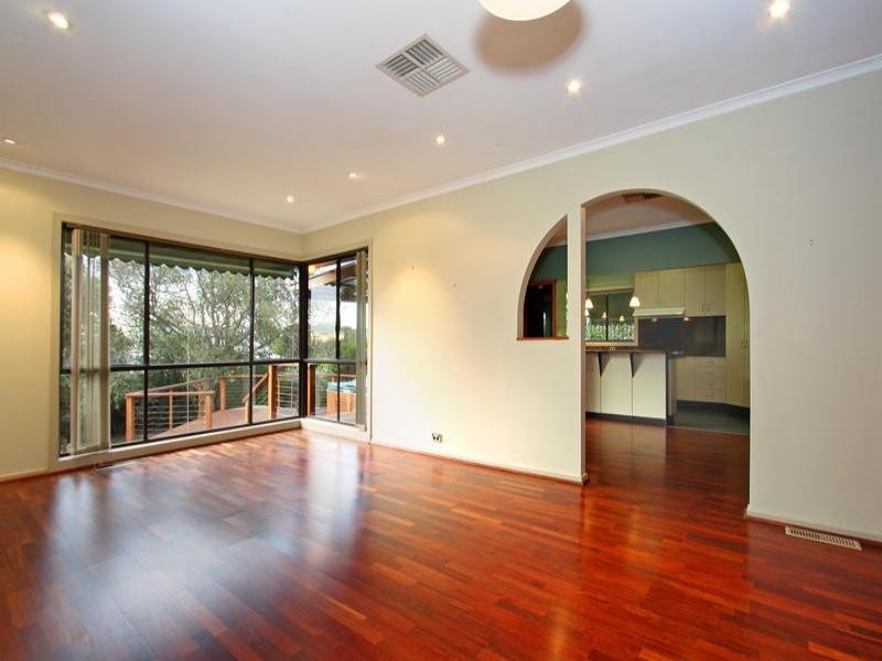 8 Dahlia Street, Dromana VIC 3936