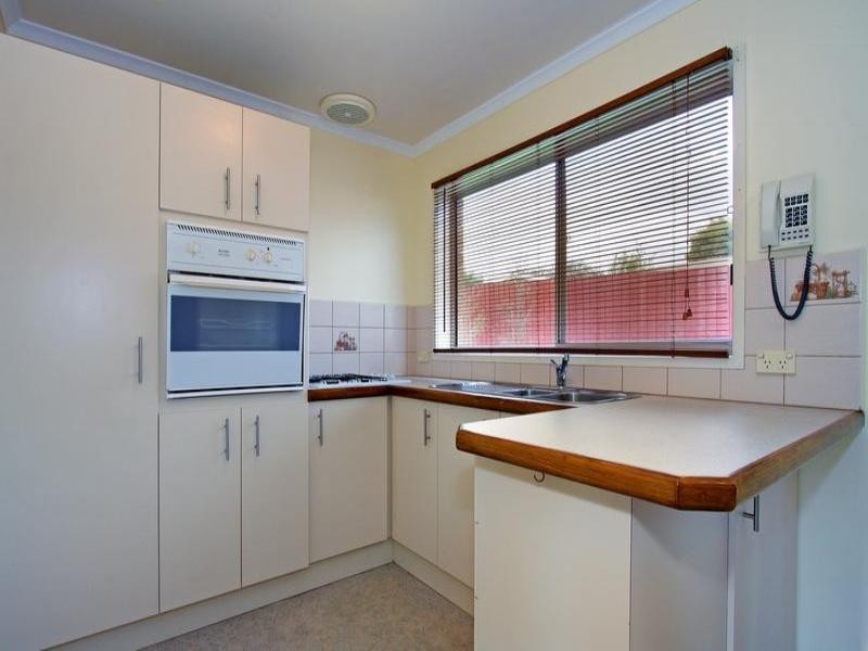 171 First Avenue, Rosebud VIC 3939