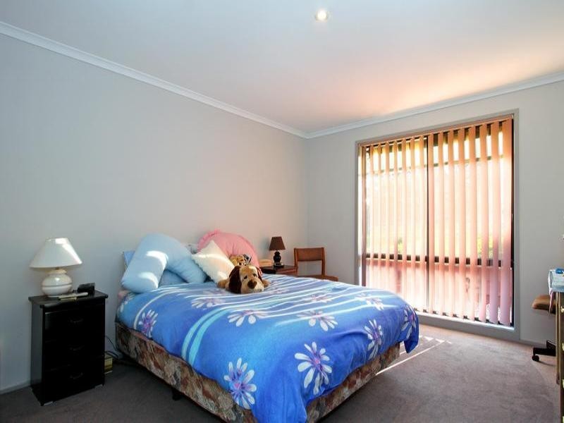 21 Cootamundra Avenue, Rosebud VIC 3939