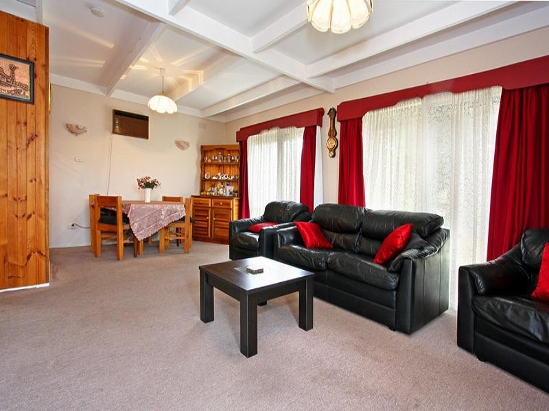 173 Seventh Avenue, Rosebud VIC 3939