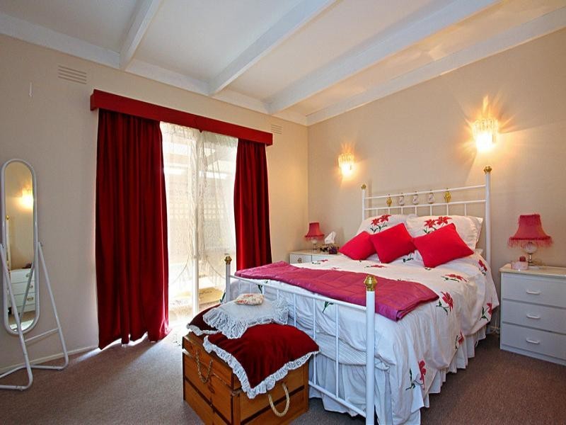 173 Seventh Avenue, Rosebud VIC 3939