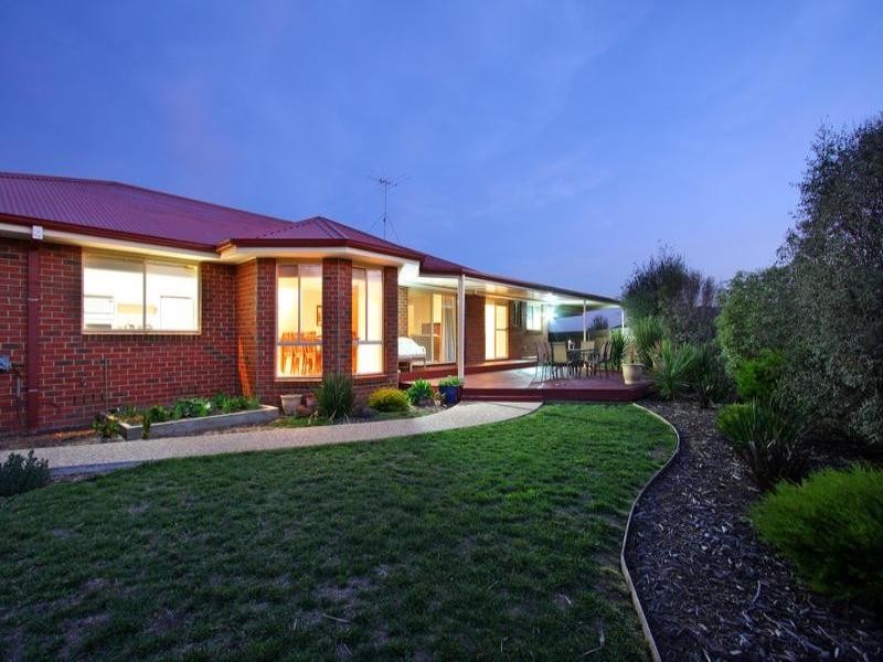 5 Waltham Drive, Mornington VIC 3931