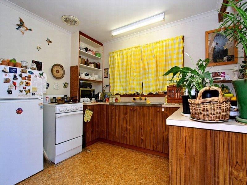 176 Eighth Avenue, Rosebud VIC 3939