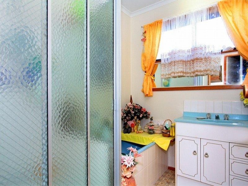 176 Eighth Avenue, Rosebud VIC 3939