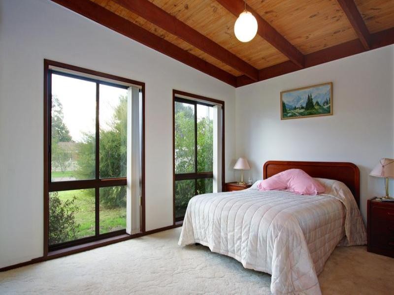 13 Nixon Street, Rosebud VIC 3939