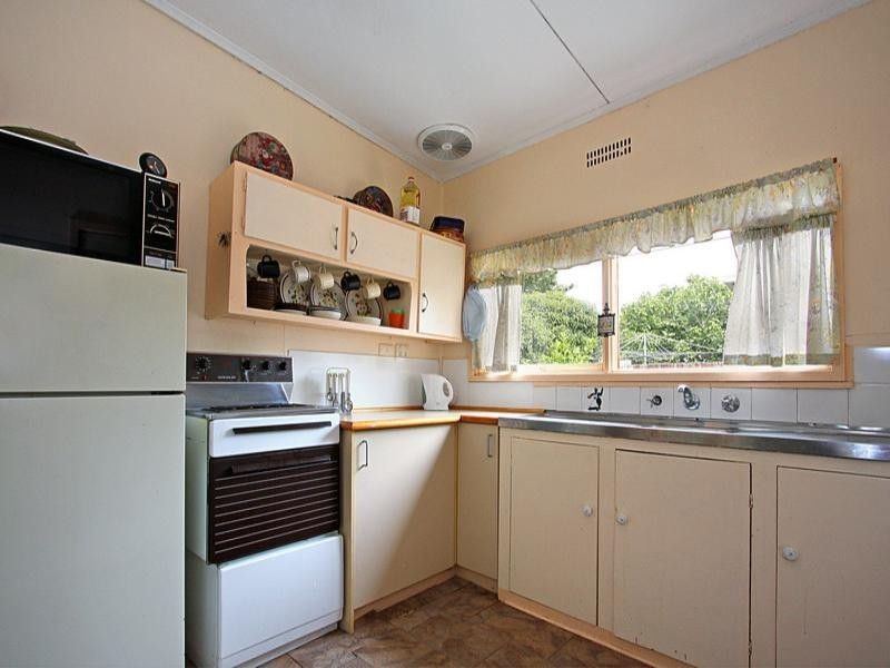 12 Murrowong Avenue, Rosebud VIC 3939