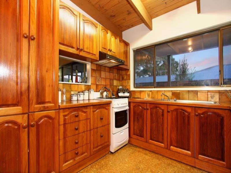 111 Spray Street, Rosebud VIC 3939