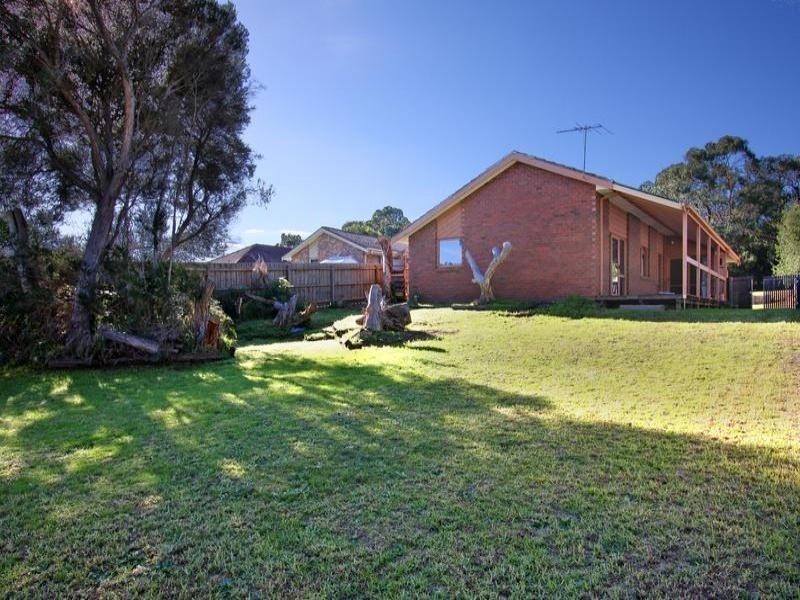 86 Leon Avenue, Rosebud VIC 3939