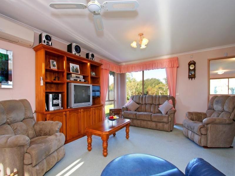 99 Country Club Drive, Safety Beach VIC 3936